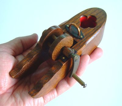 巌作ステキな柄の壺 巌作ステキな柄の壺